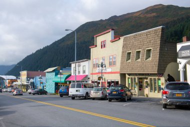 Washington Caddesi, Seward, Kenai Yarımadası, Alaska, ABD yakınlarındaki Seward şehir merkezindeki tarihi binalar. Seward, Kenai Fjord NP yakınlarında..