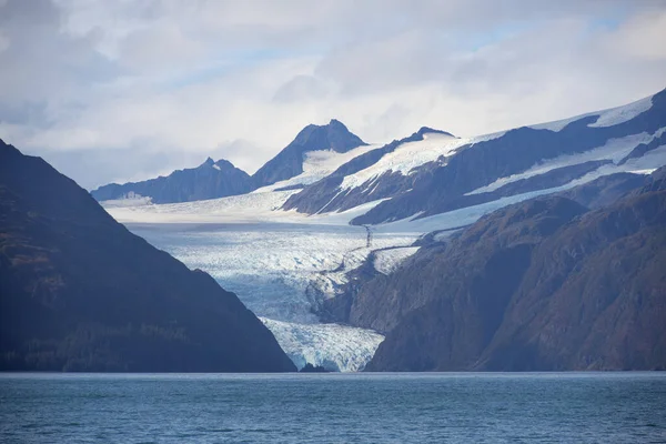 2019年9月 美国阿拉斯加州苏厄德附近Kenai Fjord国家公园Aialik湾的霍尔盖特冰川 — 图库照片