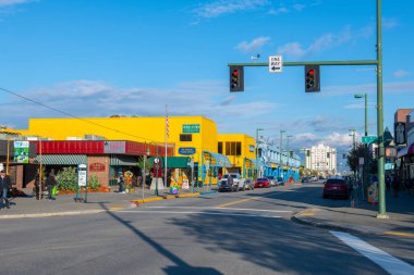 Anchorage, Alaska, AK, ABD 'de D ve E caddeleri arasındaki 4. Cadde' deki tarihi binalar.