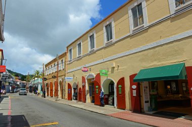 Dronningens Gade 'deki Tarihi Bina Raadets Gade' de, Charlotte Amalie şehir merkezinde, Saint Thomas Adası, ABD Virjin Adaları, ABD.