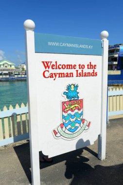 George Town, Grand Cayman Adaları, Cayman Adaları 'ndaki Cayman Adaları rıhtımındaki Arma ve Tabelasına hoş geldiniz..