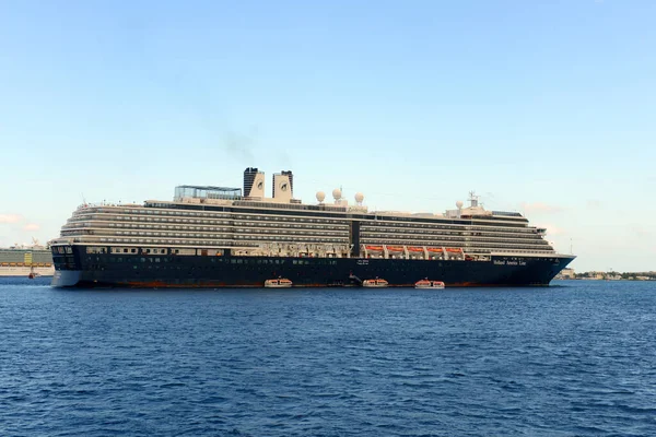 Holland American Line Cruise Ship Zuiderdam Está Ancorado Mar George — Fotografia de Stock