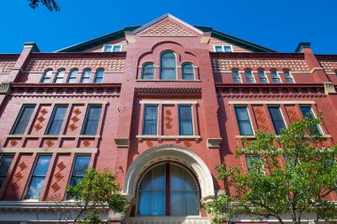 Manchester, New Hampshire NH, ABD 'de Elm Caddesi yakınlarındaki Hanover Caddesi' ndeki tarihi ticari binalar.. 