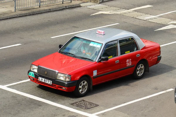 Hong Kong Urban Červená Toyota Crown Confort Yxs10 Čtyři Sedadla — Stock fotografie