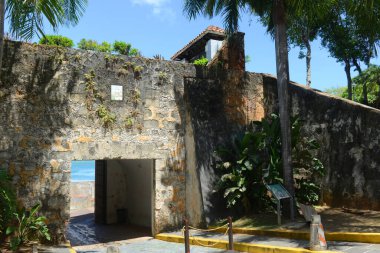 San Juan Geçidi (Puerta de San Juan), San Juan, Porto Riko. Puerta de San Juan 1700 'lerin sonlarında şehri işgalcilerden korumak için inşa edildi..