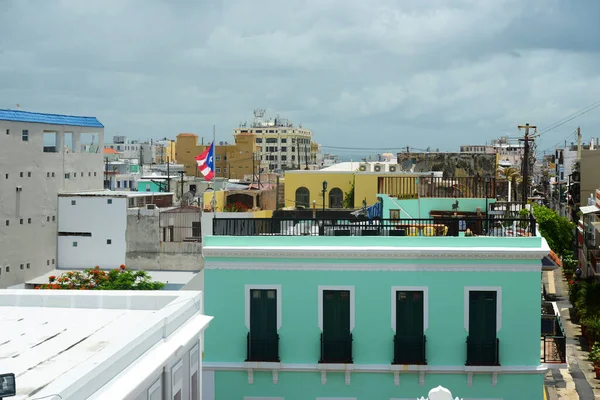 旧圣胡安市天际线 位于波多黎各圣胡安市Castillo San Cristobal的顶部 Castillo San Cristobal自1983年起被指定为教科文组织世界遗产 — 图库照片