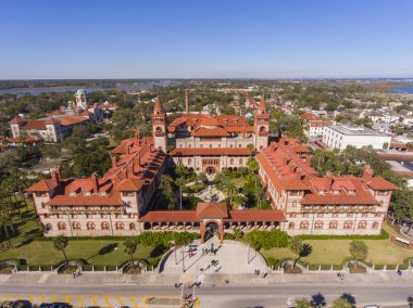 St. Augustine, Florida, ABD 'deki Flagler Koleji' nin Ponce de Leon Hall hava manzarası. Ponce de Leon Hall, İspanya Kolonisi tarzı ile ABD Ulusal Tarihi Tarihi Eserdir..