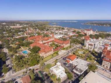 St. Augustine, Florida, ABD 'deki Flagler Koleji' nin Ponce de Leon Hall hava manzarası. Ponce de Leon Hall, İspanya Kolonisi tarzı ile ABD Ulusal Tarihi Tarihi Eserdir..