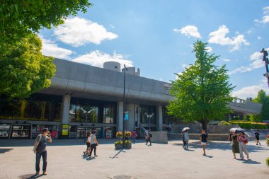 Tokyo Büyükşehir Festivali Salonu (