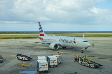 Amerikan Havayolları Boeing 737-8 MAX N335SN Curacao Hato Uluslararası Havalimanı (CUR), Willemstad, Curacao. 