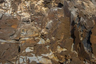 Dağlarda aşındırmak doğal granit