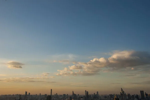 Cielo in città — Foto Stock