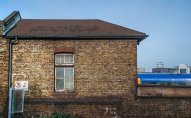 Tren istasyonunda depolama odası