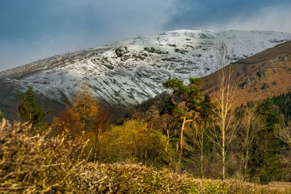 Prachtige bergen in het gebied Lake District. — Stockfoto