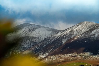 Bölgedeki güzel dağlar Lake District.
