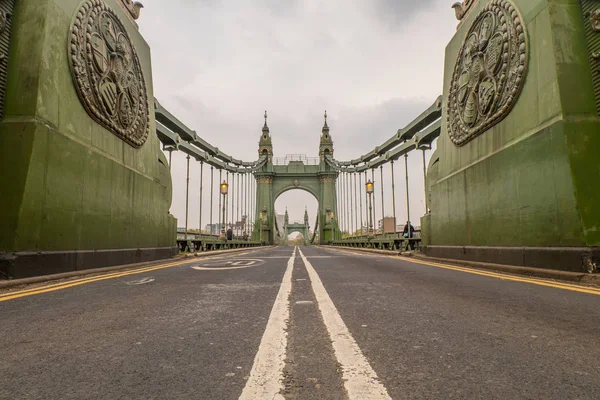 Pont Hammersmith sur la Tamise à Londres, Angleterre — Photo