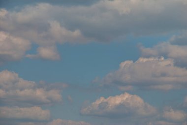 gökyüzü ve bulutlar, arka plan olarak kullanılabilir 