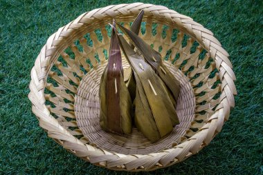Banan doldurulmuş hindistan cevizi dolum ile Tay tatlı buğulanmış un