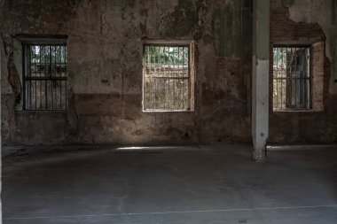 Bangkok, Tayland - 2 Şubat 2020: Terk edilmiş binalar: Eski gümrük binası içinde veya Eski Bang rak itfaiyesi. 120 yıldan eski bir mimariden biri. Eski binalar, seçici odak.