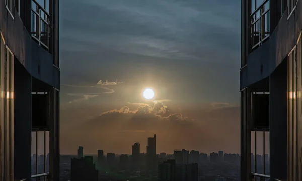 Hermosa Vista Ciudad Bangkok Antes Puesta Del Sol Crea Sensación —  Fotos de Stock