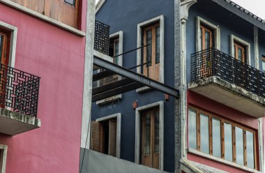 Dış tasarım eski Çin tarzı bina. Seçici odak.