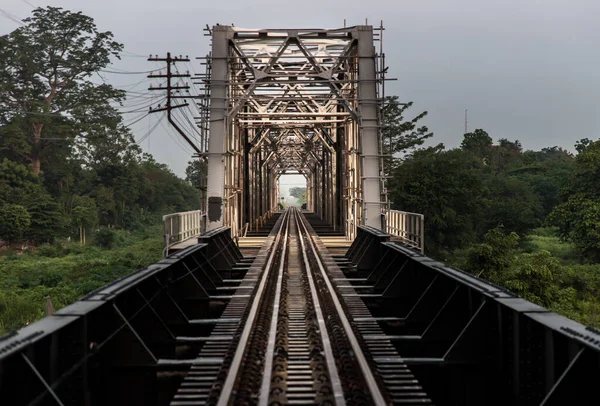 Black Bridge Veya Lampang Demiryolu Köprüsü Ndeki Eski Demiryolu Rayları — Stok fotoğraf