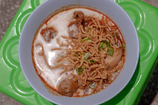 Receita Tradicional Khao Soi Sopa Macarrão Curried Estilo Tailandês Com — Fotografia de Stock