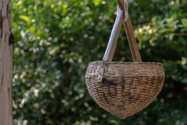 Oude Houten Waterprimeur Voor Het Scheppen Van Water Het Moment — Stockfoto