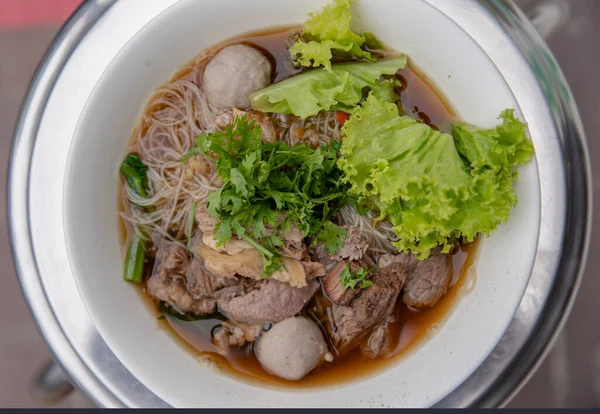 Thais Rundvlees Heldere Soep Witte Rijst Noodle Vermicelli Met Gevlochten — Stockfoto