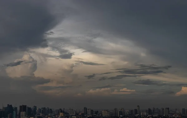 Бангкок Центре Города Городской Пейзаж Небоскребами Красивые Линии Неба Вечернее — стоковое фото