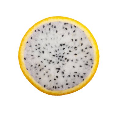 Beyaz arka planda izole edilmiş hibrit meyvenin yakın çekimi