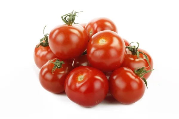 白色背景的新鲜成熟番茄 — 图库照片