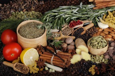 Baharat lezzetli yemek pişirmek için çeşitli