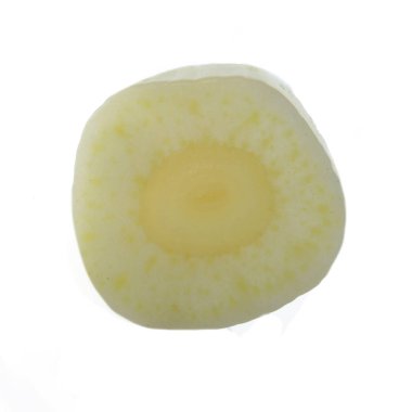 Beyaz arka planda izole sarımsak Closeup çekim 