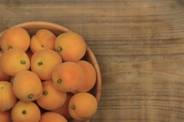 Kayısı meyveleri. Taze organik kayısı arka plan