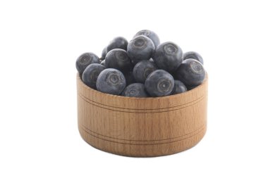 Beyaz arka planda izole yaban mersini yakın çekim 