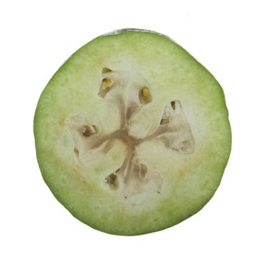 Taze feijoa beyaz arka plan üzerinde izole 