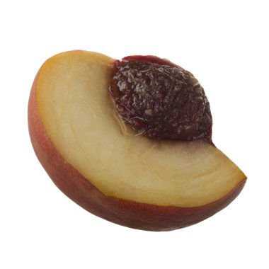 Olgun şeftali izole üzerinde beyaz arka plan dilimlenmiş