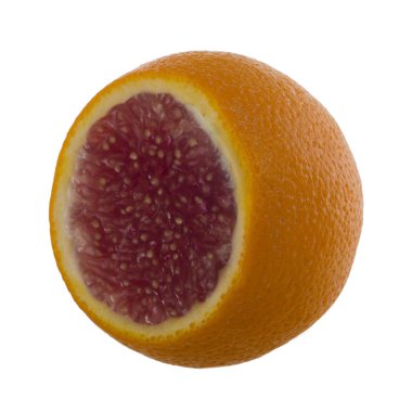 Beyaz arka planda izole edilmiş hibrit meyvenin yakın çekimi