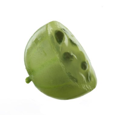 Beyaz arka planda izole bektaşi üzümü yakın çekim