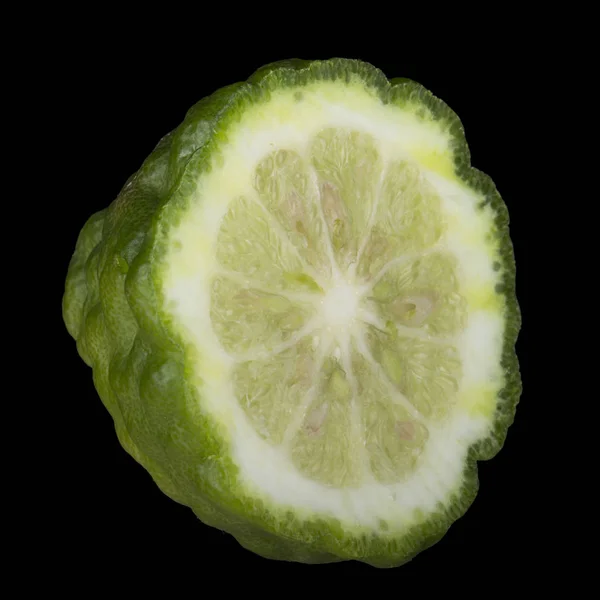 卡菲尔的特写 绿色柑橘类水果的镜头 — 图库照片