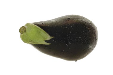 Beyaz arka plan üzerinde izole bütün patlıcan