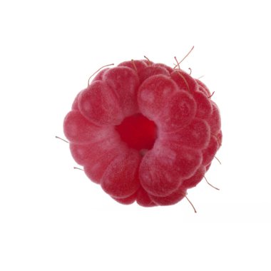 Olgun kırmızı ahududu beyaz arkaplanda izole