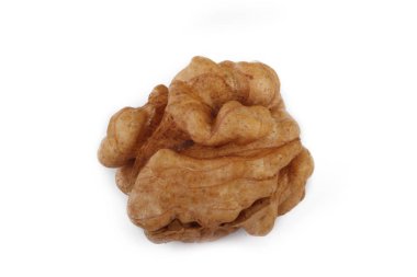 Beyaz arka planda izole edilmiş cevizin yakın çekim