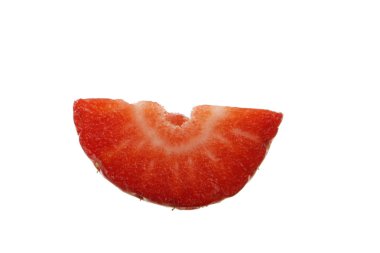 Çilek parça beyaz arka plan üzerinde izole