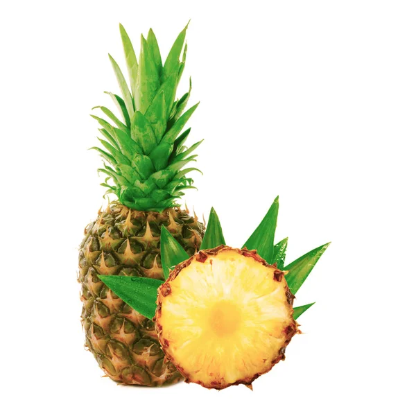 Całe Świeże Ananasy Kromka Białym Tle — Zdjęcie stockowe