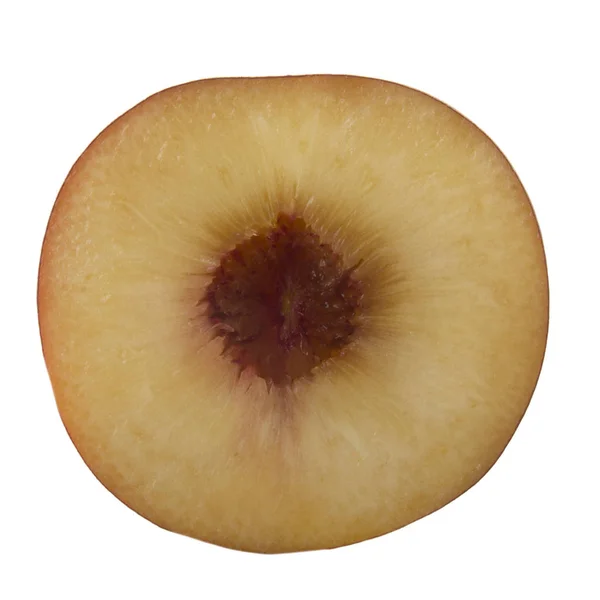 熟した桃の孤立した白い背景をスライス — ストック写真