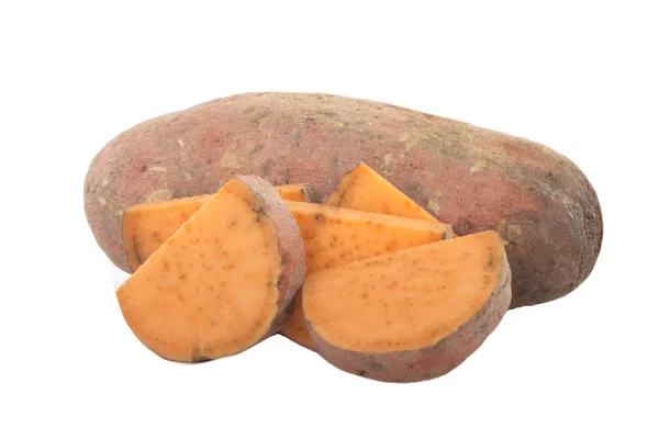 Gesneden Zoete Aardappel Geïsoleerd Witte Achtergrond — Stockfoto