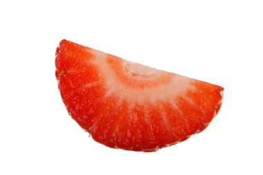 Çilek parça beyaz arka plan üzerinde izole