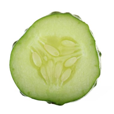 Salatalık beyaz arka plan üzerinde izole parçası